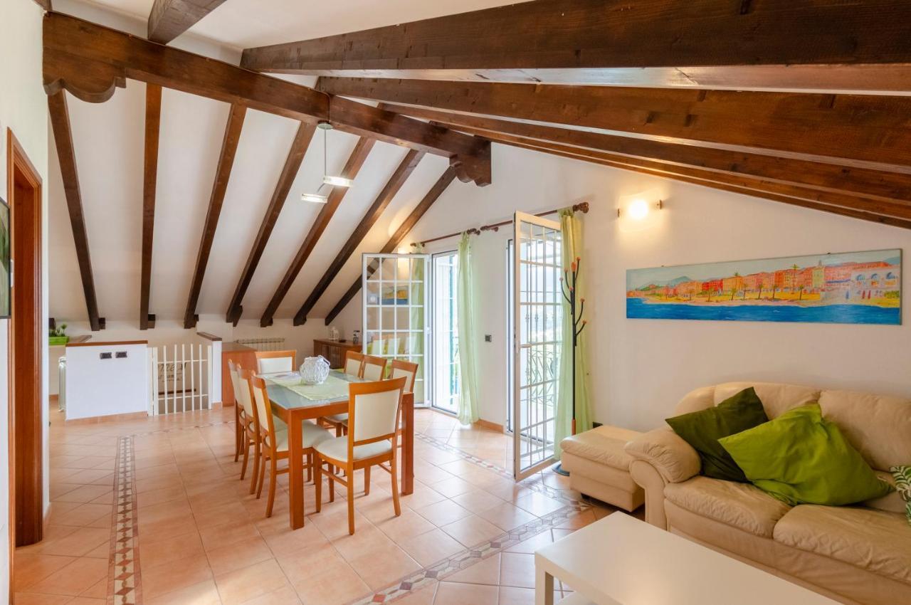 Ca' Do Pescou, Charming 2,Bedroom Apartment With Stunning Hill Views Overlooking The Greenery Rapallo Bagian luar foto
